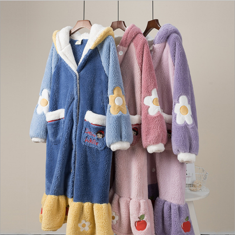 Women's winter snow white coral fleece nightgown women's long nightgown flannel nightdress women's winter homewear