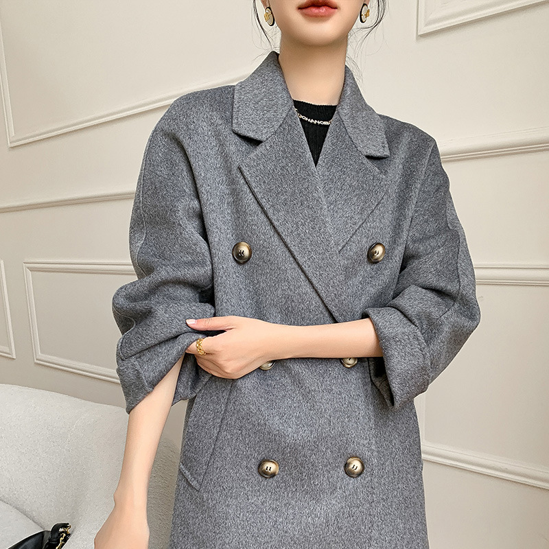 Picture of Woolen Coat, Business Casual, Simple and Versatile, with a Suit Collar, Short Solid Color Wool Autumn and Winter Women's Coat, Thickened Wool