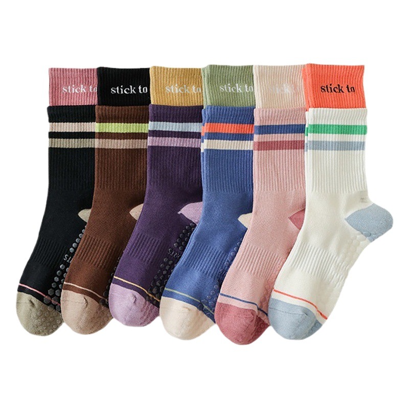 2023 new yoga socks women's mid-calf length socks pure cotton double rib Pilates sports non-slip socks with shark tights