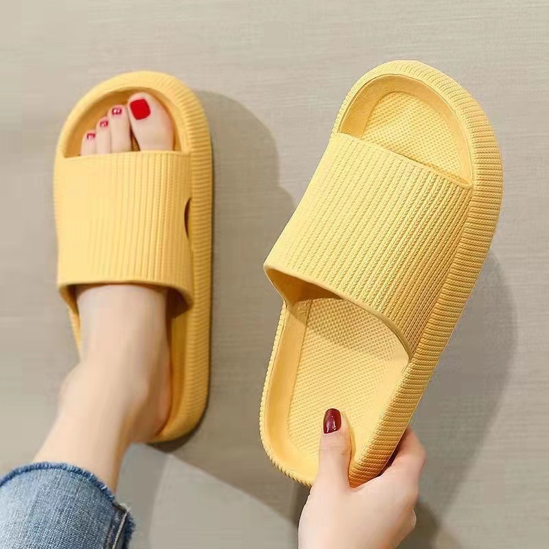Picture of Cross-Border New Couple's Thick-Soled Simple Slippers for Women with Shit-Stepping Feeling, Women's Summer Indoor Home Bathroom Slippers