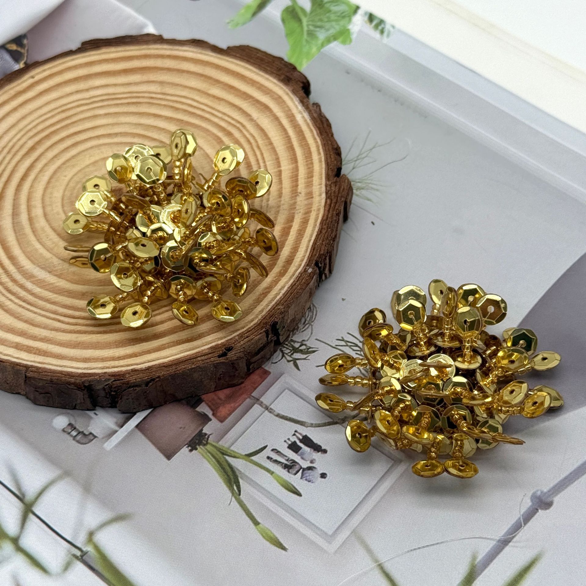 Picture of New girl new sequin rice bead loose flower earrings accessories DIY handmade fashion headgear earrings shoe flower pendants