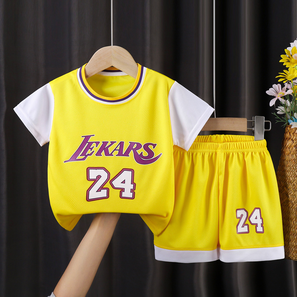 Picture of Children's short-sleeved ball suit boys sportswear girls quick-drying breathable shorts big children's children's clothing wholesale