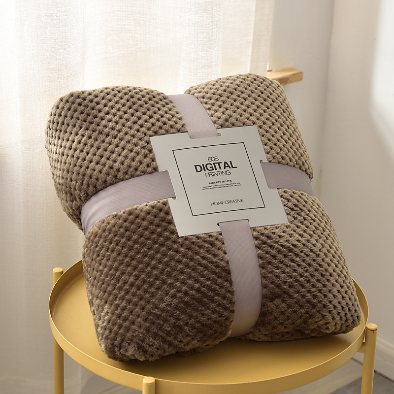 Picture of Thick solid color pineapple plaid sofa blanket flannel blanket coral fleece office air conditioning blanket gift blanket