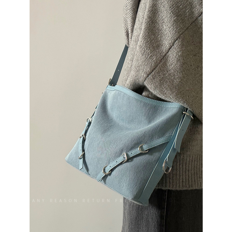 Picture of Denim large capacity tote bag for women 2023 new niche design underarm commuter all-match shoulder messenger bag