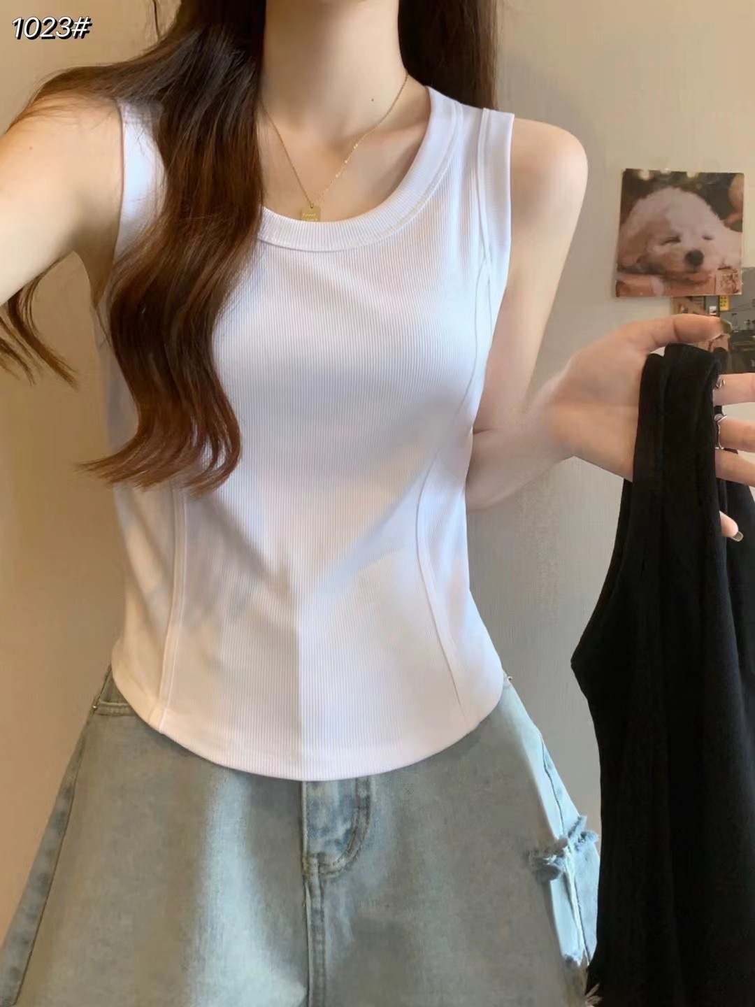 New ins fashionable hot girl slim-fit Fishbone sleeveless bottoming shirt Women's outer wear large U-collar Ant waist inner wide-shoulder vest