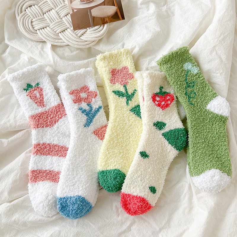 Winter New Coral Fleece Socks Women's Hair-free Sleep Socks Japanese Style Home Month Children's Thickened Warm Mid-length Socks
