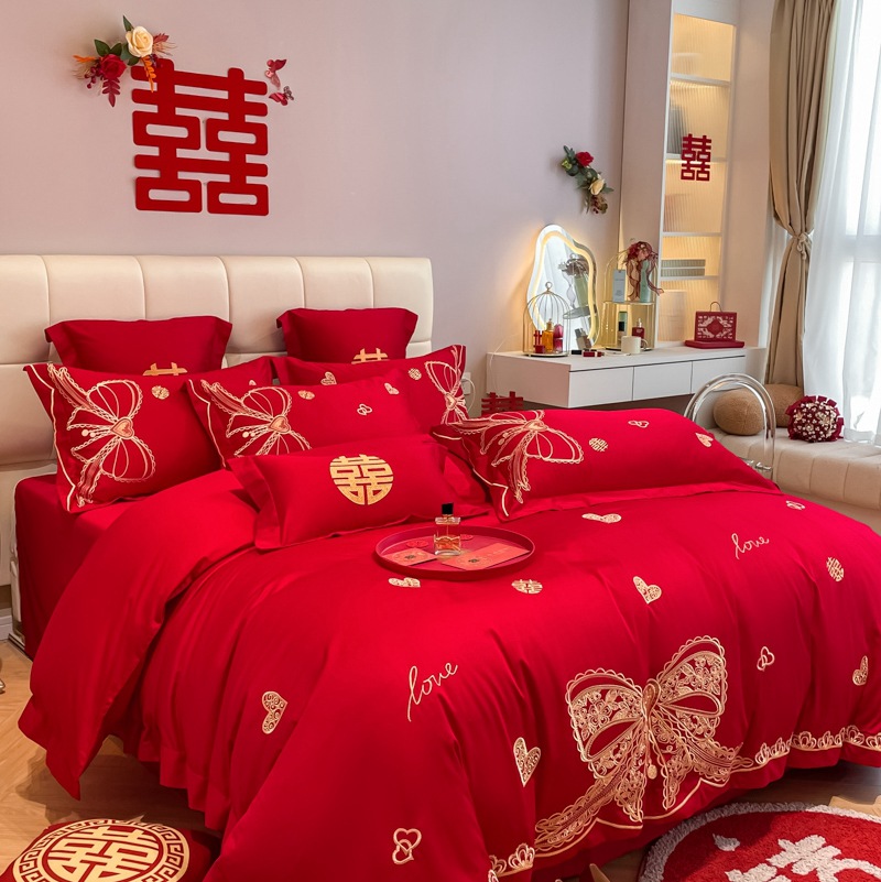Picture of Chinese-style High-grade Wedding Four-piece Set Big Red Embroidered Wedding Dowry Quilt Cover Bed Sheet Newlywed Wedding Room Bedding