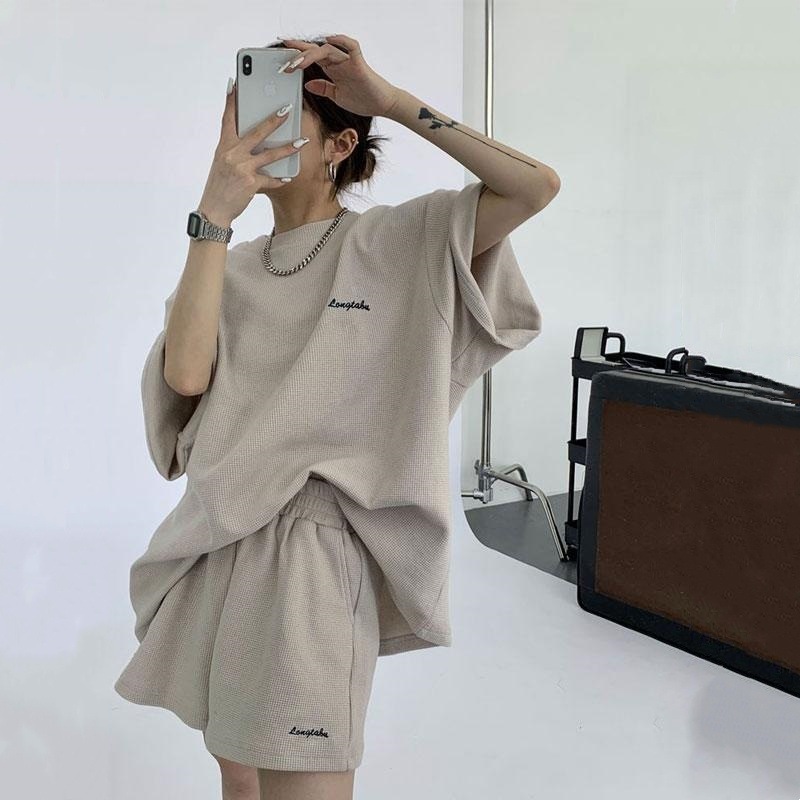 2025 New Internet Celebrity Casual Easiest for Match Waffle Sports Suit Women's European and American Style Short Sleeve T-Shirt Shorts Two-Piece Set