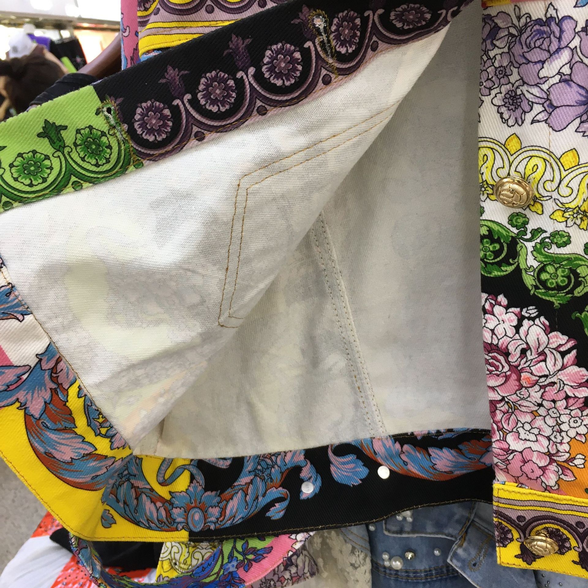 Picture of European Station 2025 Spring and Autumn New Fashion Retro Western Style Korean Print Small Denim Short Jacket Women's Trendy