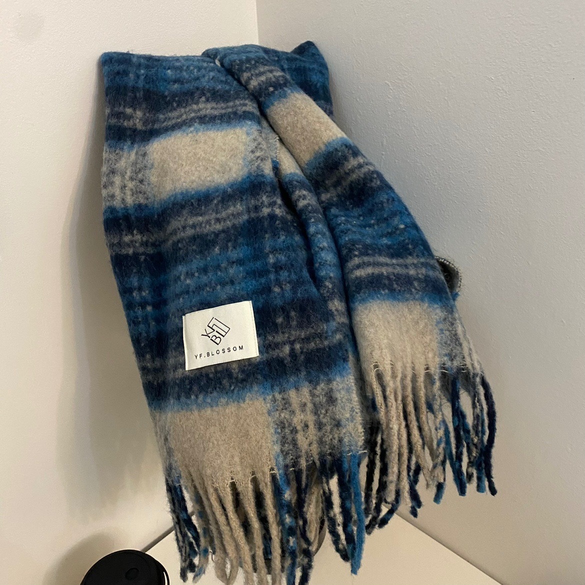 Picture of Cross-border solid color new imitation cashmere scarf women's autumn and winter thickened warm shawl solid color student scarf men's wholesale