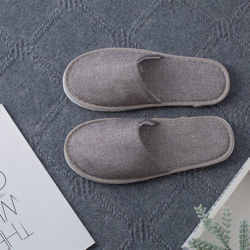 Picture of Disposable Slippers Hospitality Home Indoor Homestay Hotel Guesthouse Club Men's and Women's Coral Fleece Thickened Travel