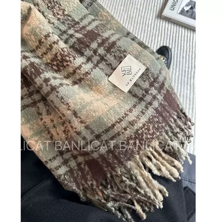 Picture of Maillard new striped scarf women's autumn and winter thickened warm neck snood student versatile solid color scarf manufacturer cross-border
