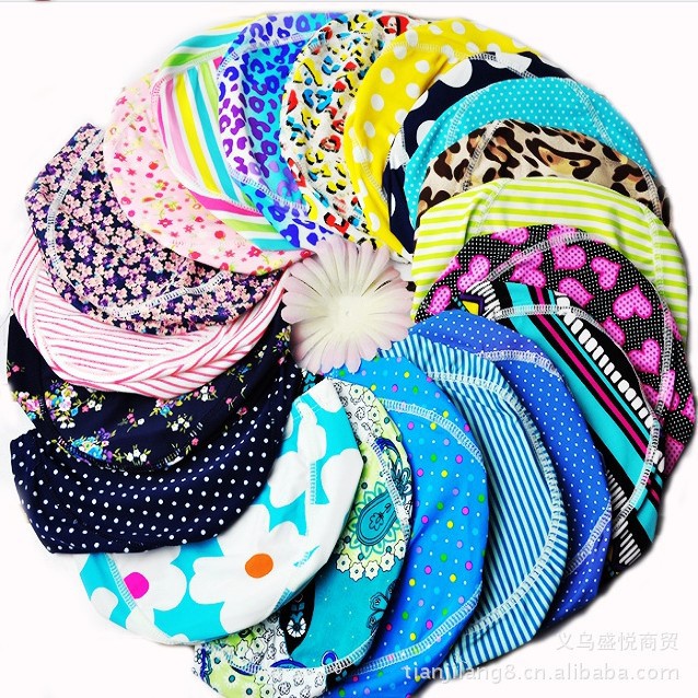 1.5kg wholesale Lycra swimming cloth lined with cardboard packaging color swimming cap swimming cap (multi color)