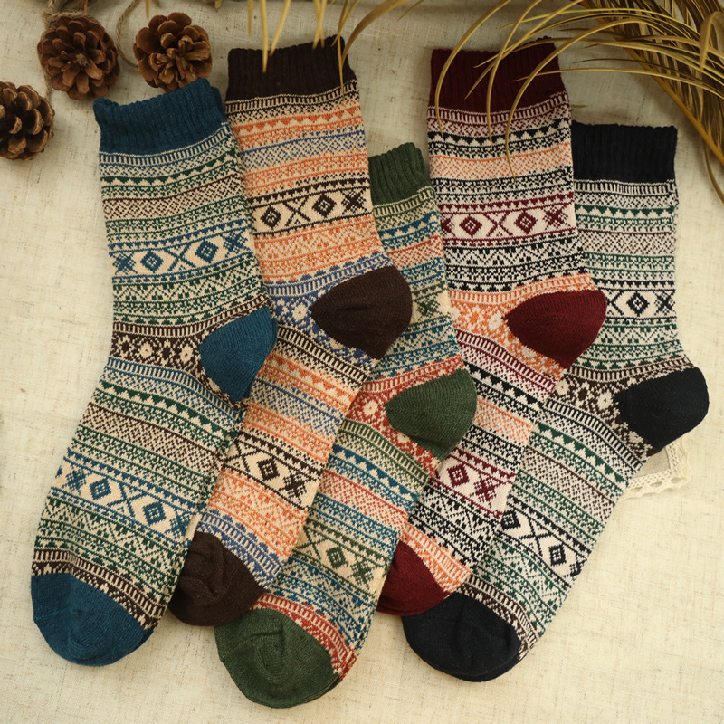 Amazon cross-border winter two-way retro socks thickened warm ethnic style men's wool socks mid-calf length socks foreign trade