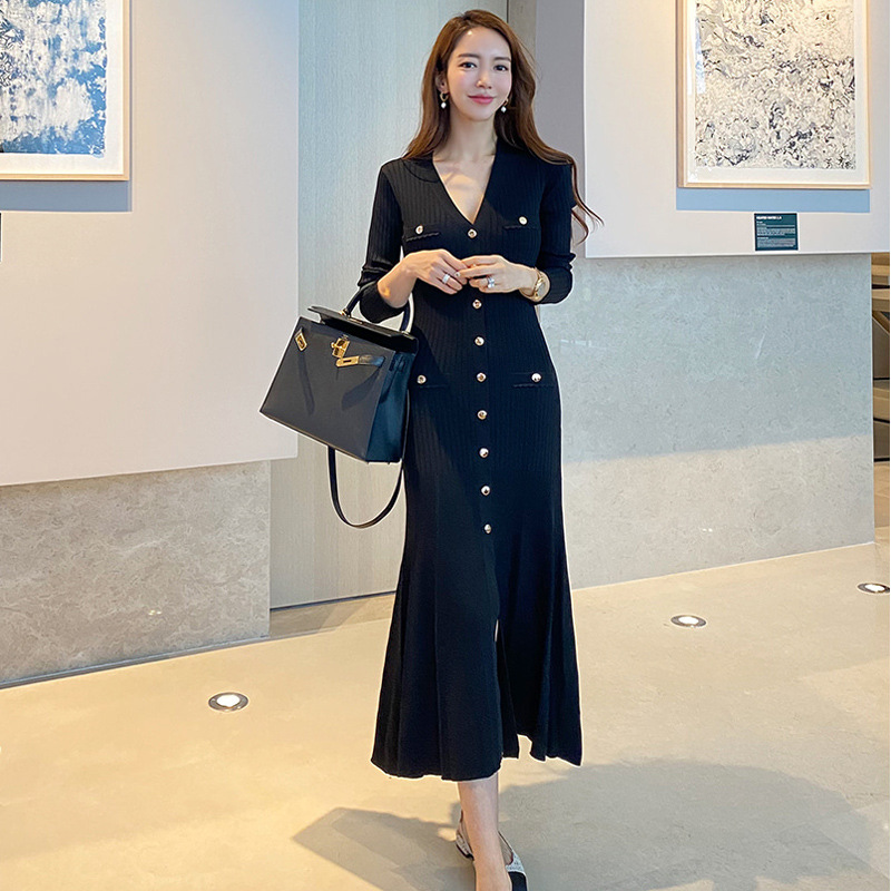 Foreign Trade Women's 2024 Autumn and Winter New Korean Style Elegant V-neck Slim-fit Long Dress Fashion Hip Base sweater Dress