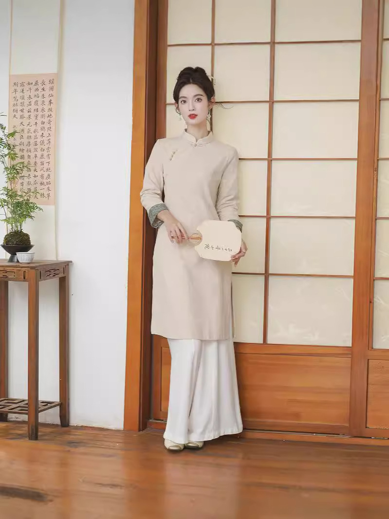 Picture of Autumn 2024 New Style Retro Ethnic Cheongsam New Chinese Style Retro Zen Tea Suit with Vertical Collar Mid-length Top suit