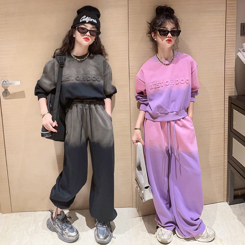 Girls' tie-dye gradient suit 2023 autumn new children's short sweater fashionable wide-leg pants two-piece suit fashion