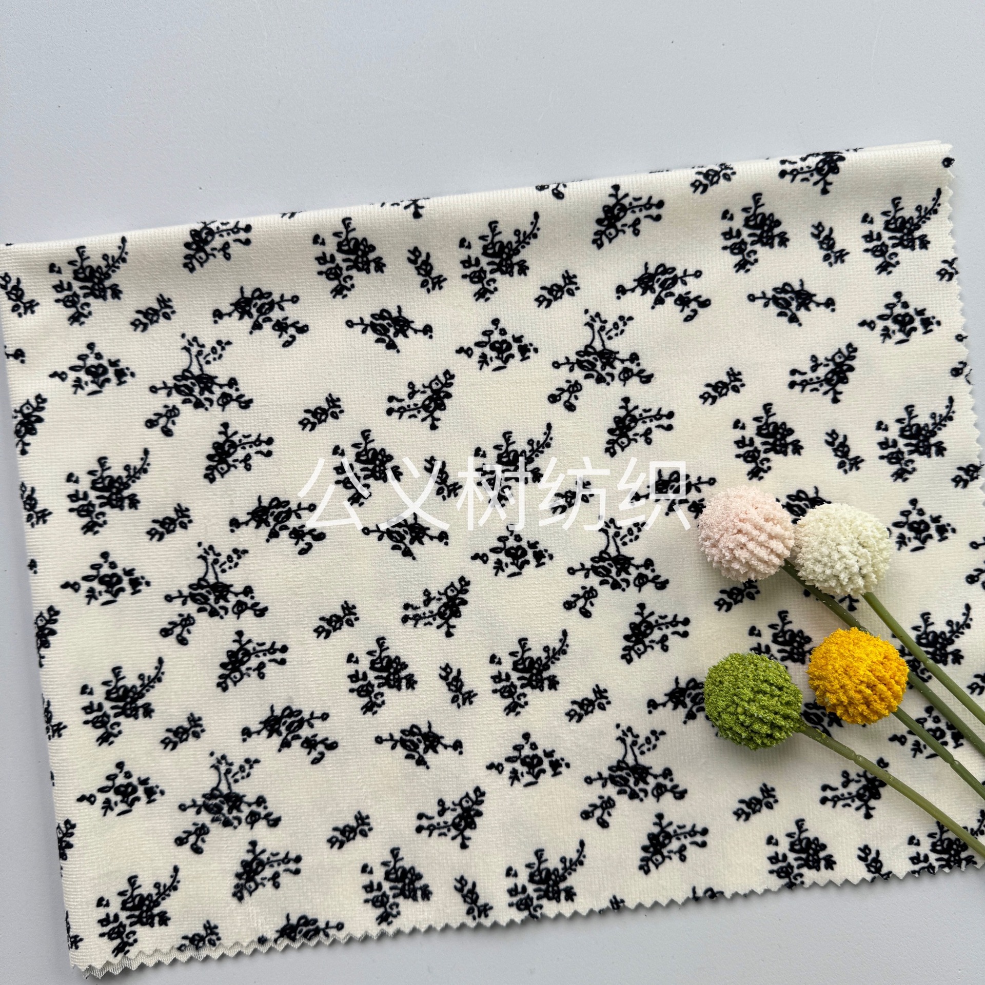 "Night Shadow Micro Flower" Autumn and Winter Soft Skin-friendly Fabric Lisi Velvet 21 Pit Small Floral Printed Fabric