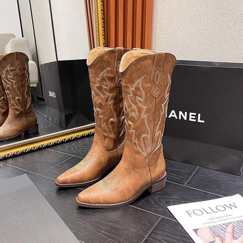 Picture of Vintage Embroidered Leather Western Cowboy Boots Women's Autumn 2023 New Pointed Thick-heeled Sleeve All-match Knight Boots