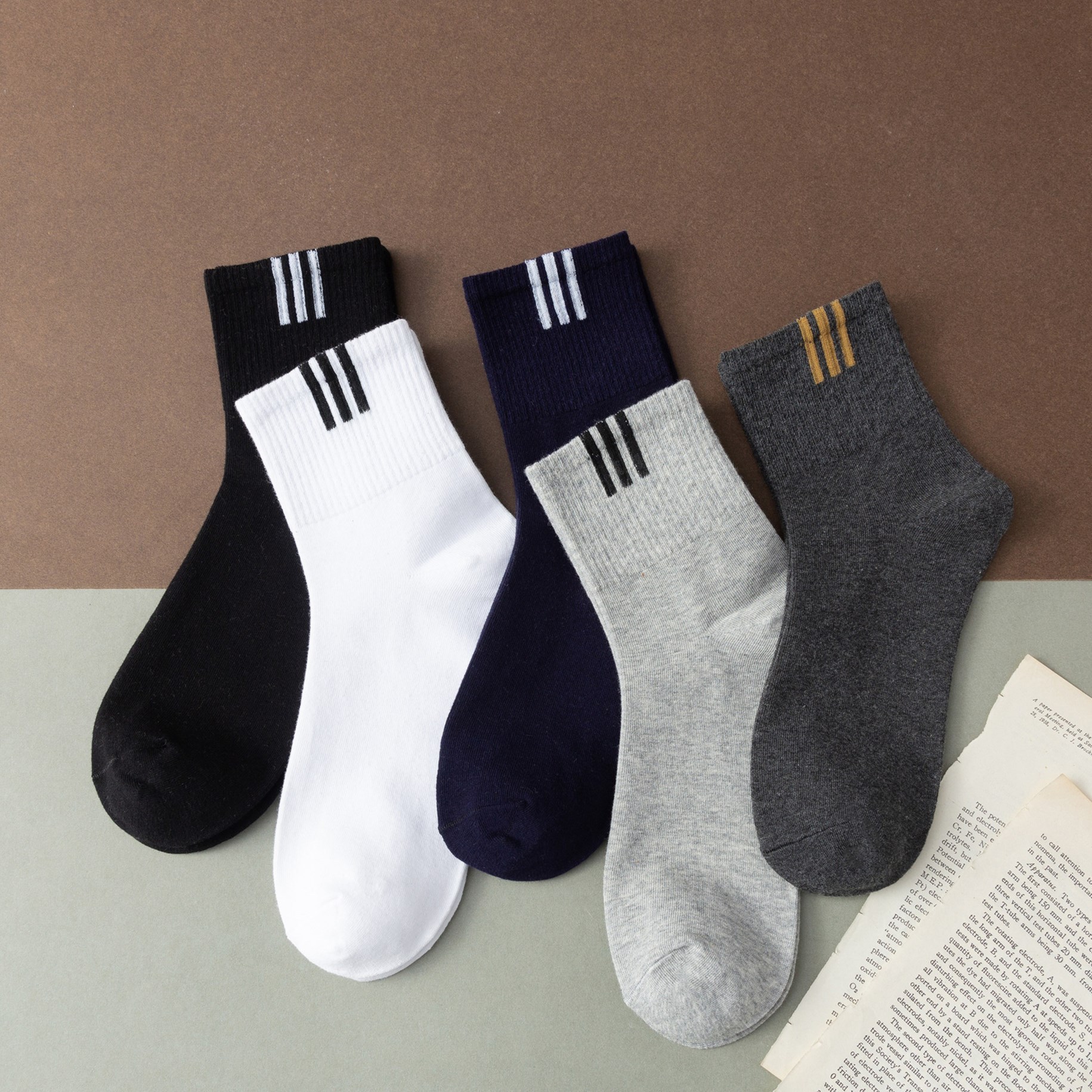 Autumn and Winter Nine-Line Sports Socks Men's Mid-Calf Socks Cotton Socks Long Basketball Socks Hip-Hop Letter Trendy Socks Sweat-Absorbent and Non-Slip