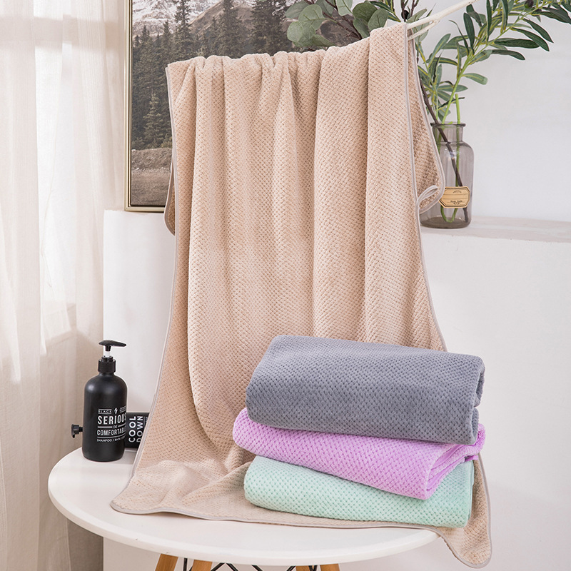 Picture of Pineapple plaid wool bath towel warp knitted coral velvet soft absorbent factory wholesale men and women Bath not easy to lint large square towel