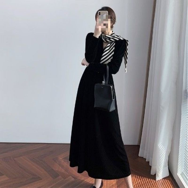 Cross-border Autumn and Winter Light Luxury Cold Style Women's Clothing Feeling Elegant Hepburn Style French Retro Gold Velvet Trend