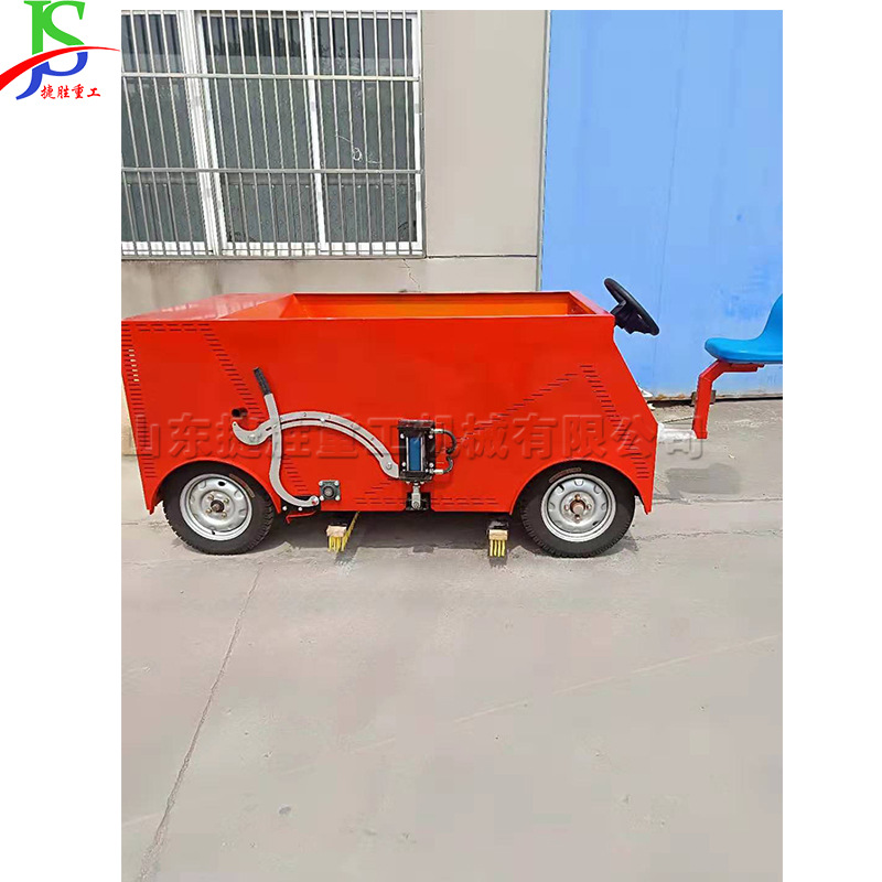 Diesel-type sand washing and carding machine artificial lawn sand brushing and carding equipment car-type garden lawn sand filling machine