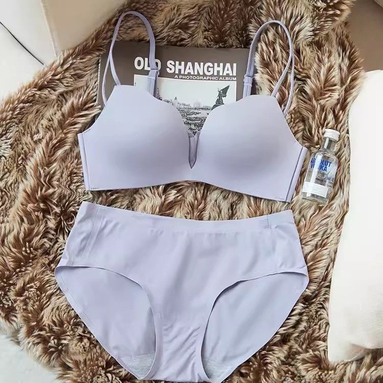Picture of Underwire Leopard Print Bra and Panty Set for Women, Small Bra, Seamless, Thickened, Push-Up, Enhancing, Anti-Sagging Bra