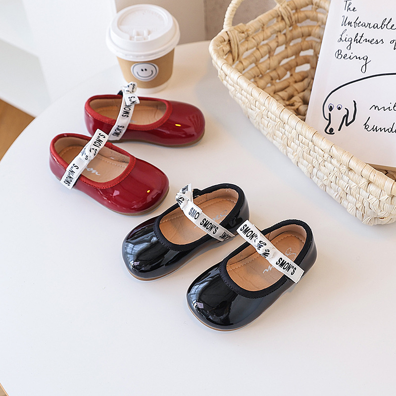 Girls' Small Leather Shoes Spring & Fall New Style 1-3 Years Old 2 Children's Red Princess Shoes Soft Sole Shiny Baby Shoes