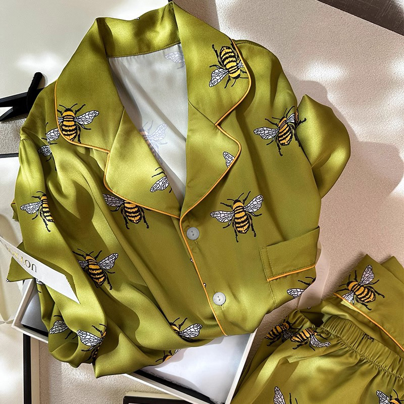 Cross-border Light Luxury New Bee Illustration Pajamas Women's Spring and Summer Long Sleeve Ice Silk Gift Two-piece Set Real Shot Wholesale