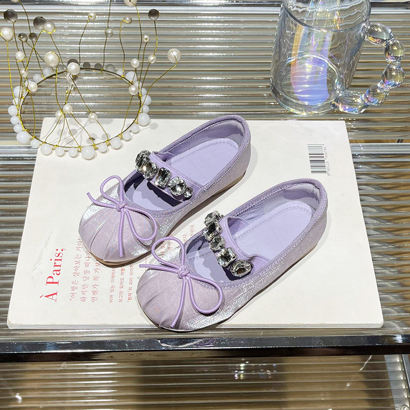 Picture of Girls' Small Leather Shoes 2025 Spring New Kidsren's Rhinestone Elastic Band Princess Shoes Little Girls Non-Slip Soft Sole Shoes