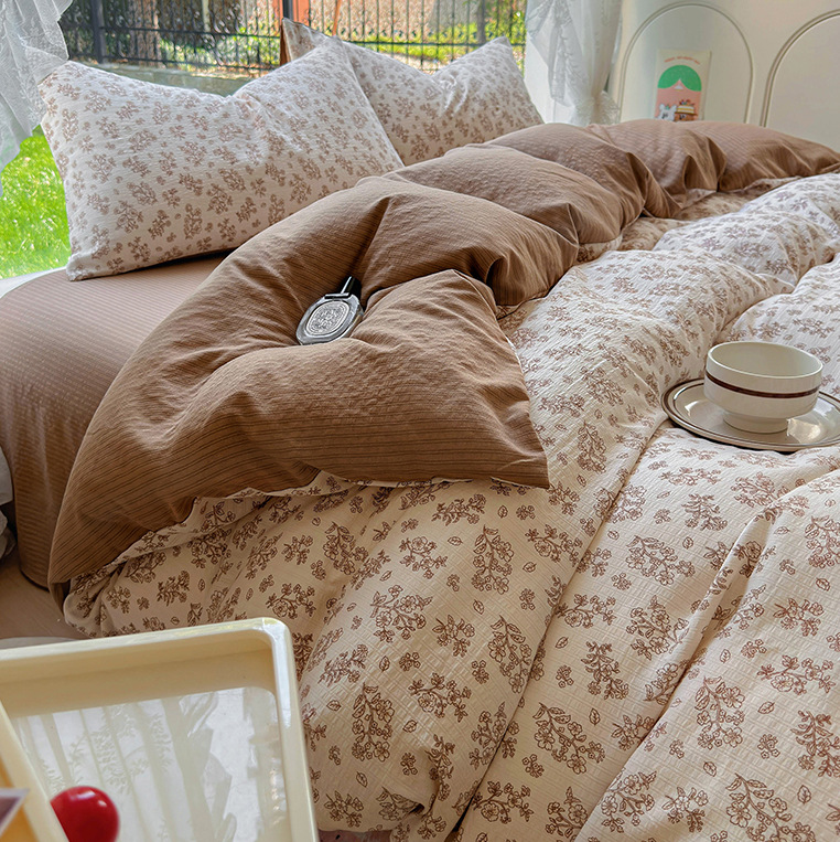 Picture of Class A Maternal and Infant Grade Fresh Small Zhu Cotton Four-piece Set Washed Cotton Bed Sheet Quilt Cover Three-piece Set for Student Dormitory