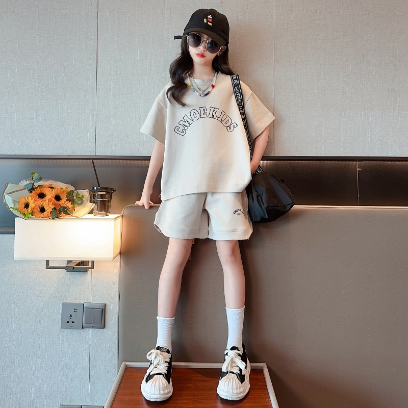 Picture of Girls' summer suit 2023 new western style short-sleeved children's clothing summer clothes girls' fashionable middle and big Children suit
