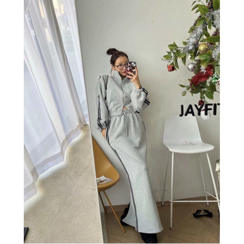 Skirt suit Women's Spring and Autumn New Style Vertical Collar Striped Short Cardigan Sweater Slimming High Waist Long Skirt Two-piece Set