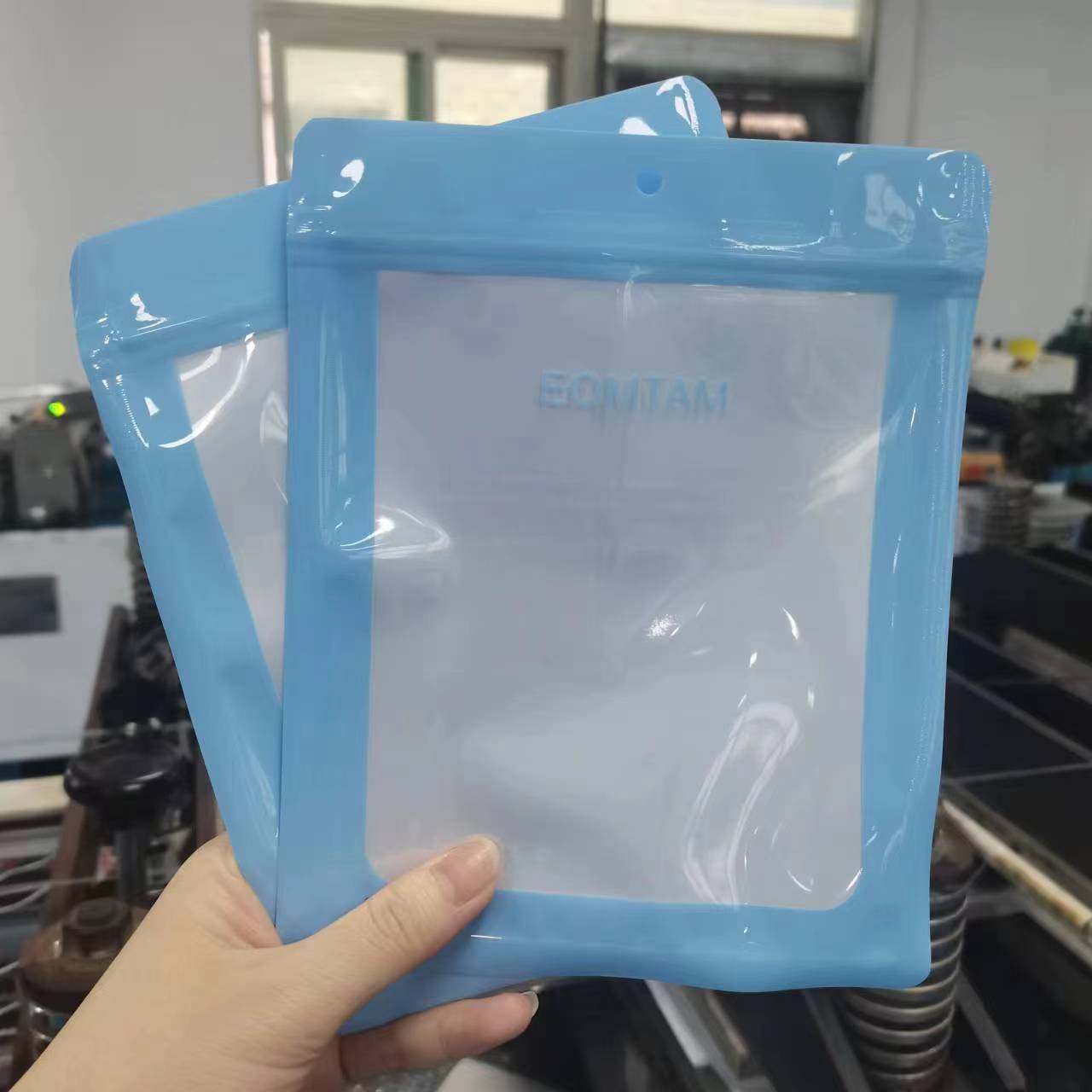 Custom CPP Pearl film Yin and Yang bag digital accessories data cable plastic self-sealing bag hanging hole transparent sealing bag