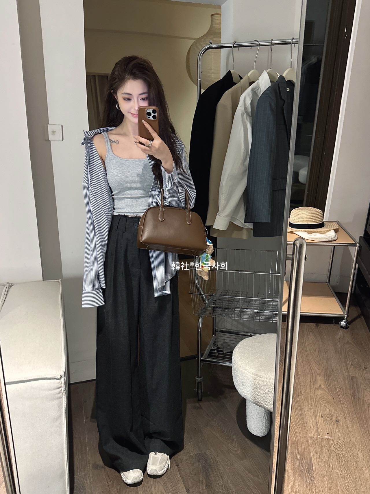 Picture of Hanshe 6612 thread small square collar one-piece Cup Vest Women's early spring slim fit inner wear outer wear slimming top
