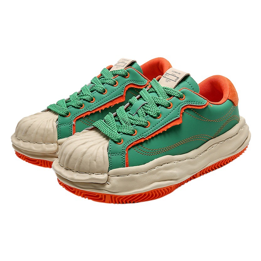 2025 New Men's Shoes Soft Leather Breathable European Station Fashionable All-match Lace-up Spring Retro Leg Casual Sneakers