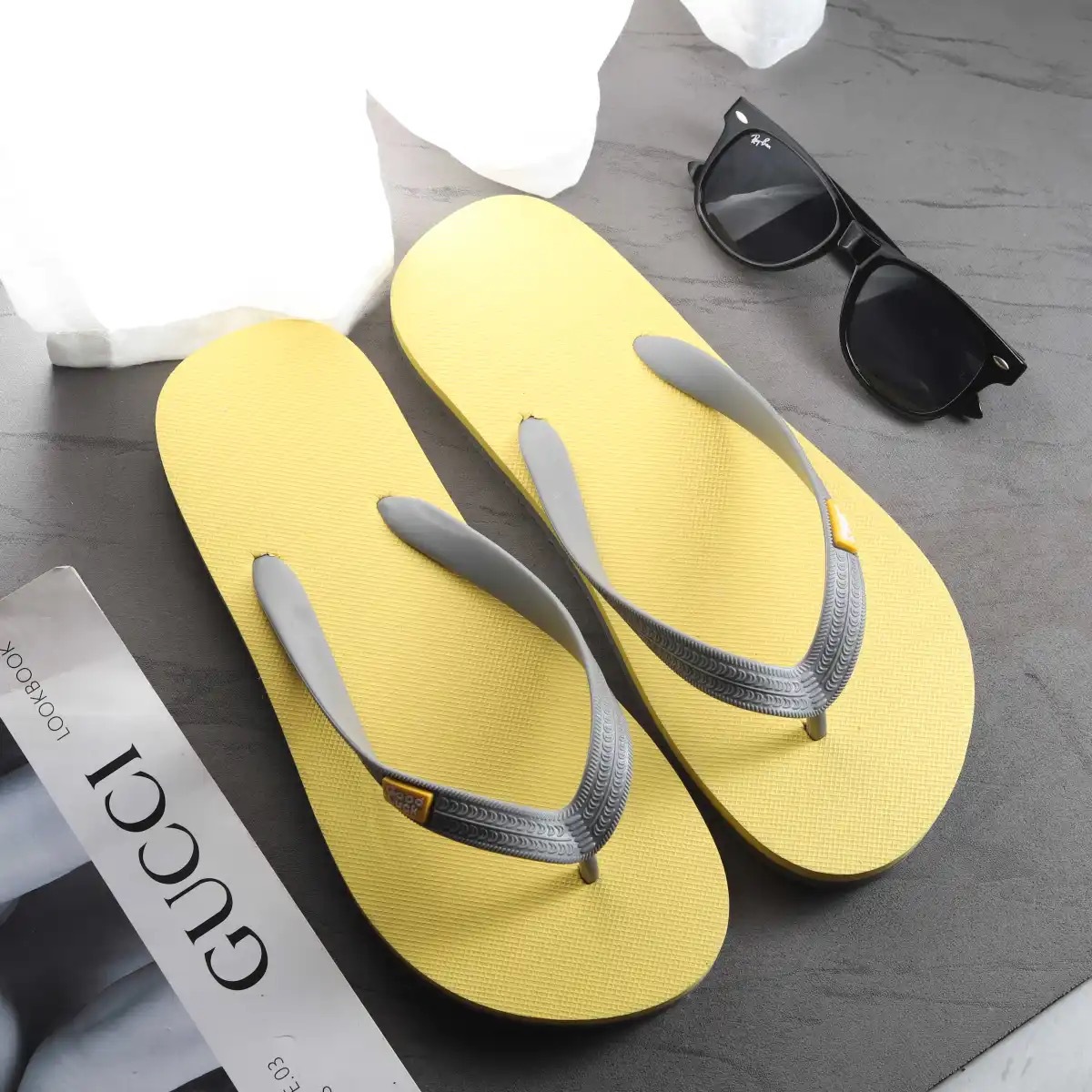 Picture of 2024 cross-border onesummer new candy-colored men's flip-flops casual beach anti-slip sandals