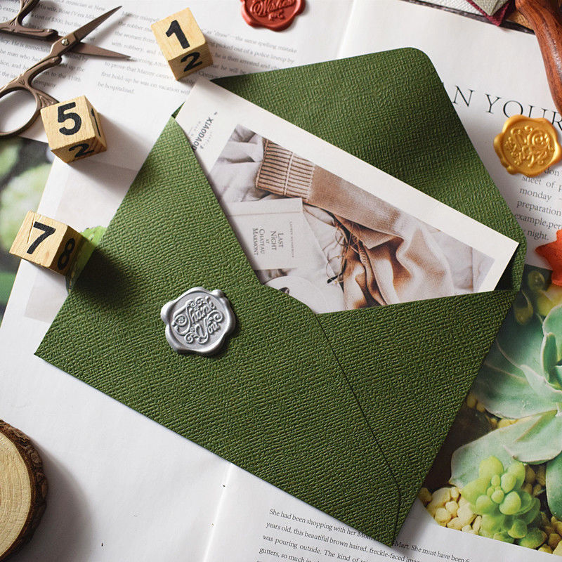 Picture of Linen Letter Paper Set, Retro Style Love Letter Invitation, High-End Business Invitation Postcard, Fire Paint Envelope Bag