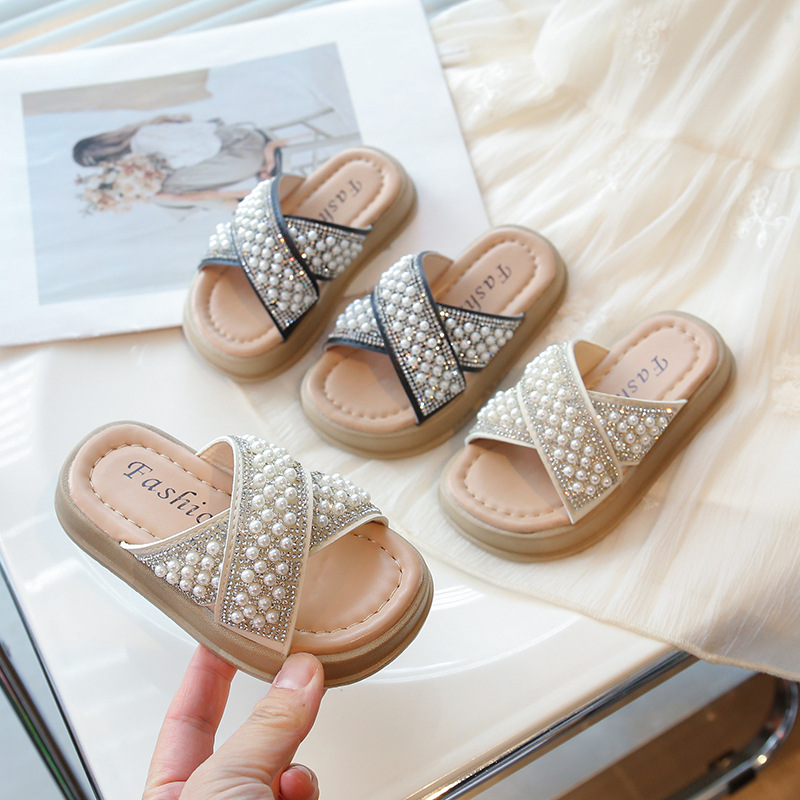 2025 summer new girls indoor and outdoor slippers pearl casual shoes beach cross cool children's shoes wholesale generation