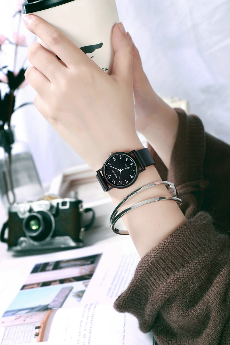 Picture of Popular Style Watch Female Student Korean Style Simple Fashionable Sports Casual Men's Atmospheric Retro College Style Couple's Watch