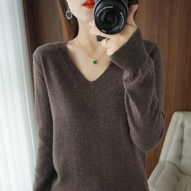 Picture of 2025 Spring New Pure Color V Neck Knitted Bottoming Shirt Pullover Slimming Look Sweater Thin Style Western Style Inner Wear