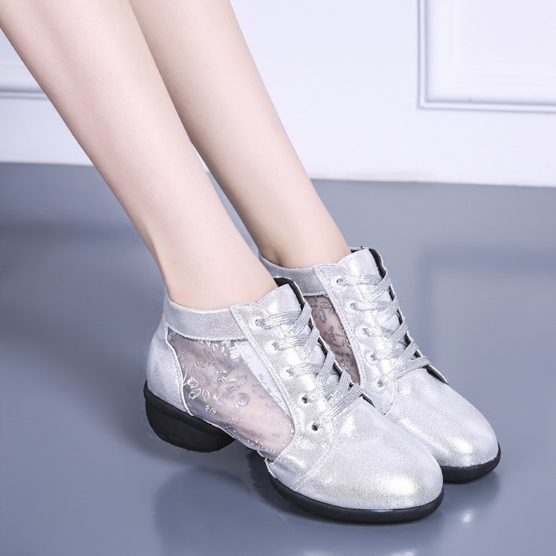 Summer Square Dance Shoes Breathable Mesh Rubber Sole Dance Shoes Square Mouth Soft Sole Adult Women Ballroom Dance Shoes