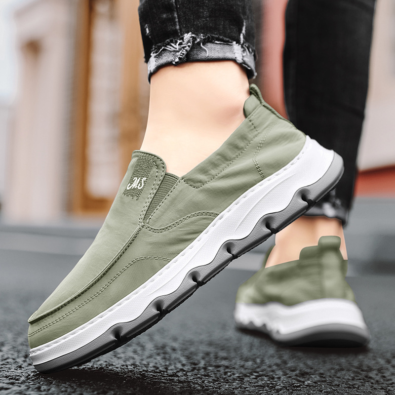 Men's shoes, all-season ice silk breathable cloth shoes, lightweight outer athleisure shoes, one foot of elastic men's slip-ons