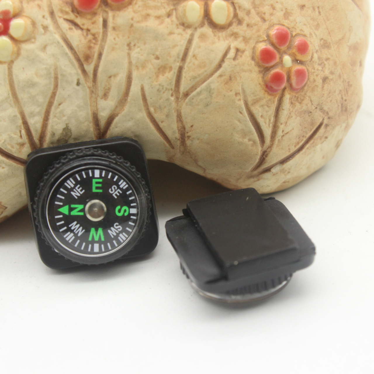 Picture of 20mm with Rubber Holster Plastic Hardware Mountaineering Compass Outdoor Home Toys Supplies Matching Kit Compass