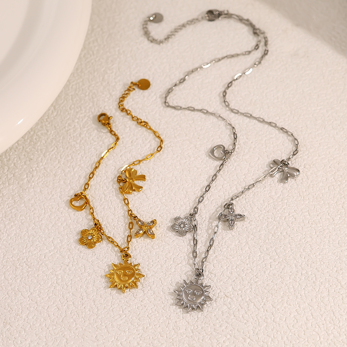 Picture of Foreign Trade European and American Style Hollow Pendant Women's Bracelet Titanium Steel Non-Fading Diamond Sunflower Necklace Jewelry Set Wholesale