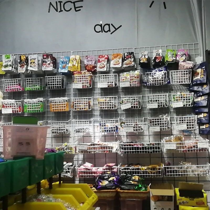Picture of ins Hanging Basket Tray Iron Wire Mesh Storage Rack Hanging Basket Supermarket Household Storage Finishing Mesh Cave Board Storage Basket