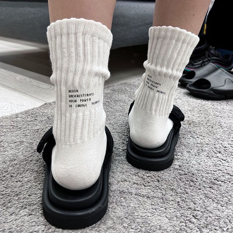 Thick Needle Thick Thick Line Thick Socks Autumn and Winter Vintage Printed Mid-Tube Socks for Men and Women Towel Bottom Black and White Solid Color Sports Socks