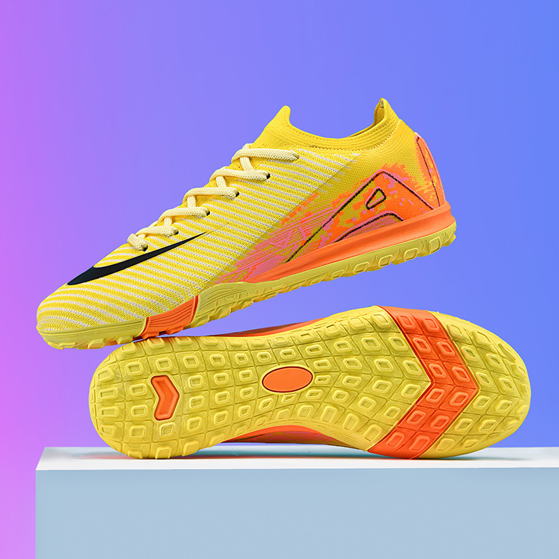 Cross-Border Seamless Fly-Knit Football Shoes for Men and Women, Low-Cut Youth Students, Long Spikes, Children's Training Sports Shoes Wholesale