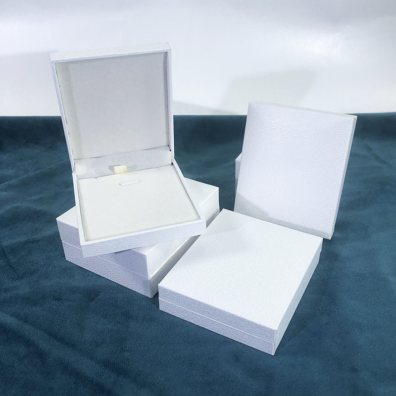20mm height white right angle leather-filled paper jewelry box fashion jewelry box pendant necklace box cross-border low box